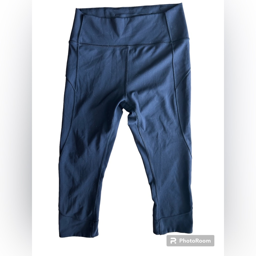 ✨LULULEMON CROPPED BLACK LEGGING SIZE 6